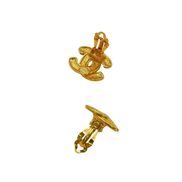 Chanel Matelassé Coco Mark Gold Metal Earrings - Picture 11 of 13